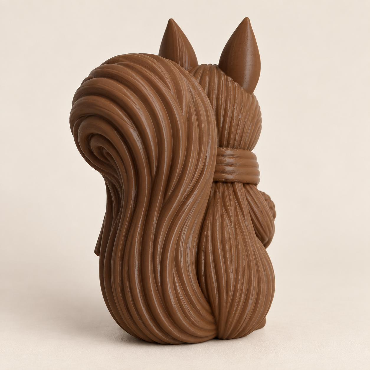 Sculptuur Hazel — De herfsteekhoorn